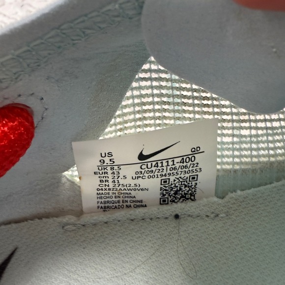 Athletic_Shoes